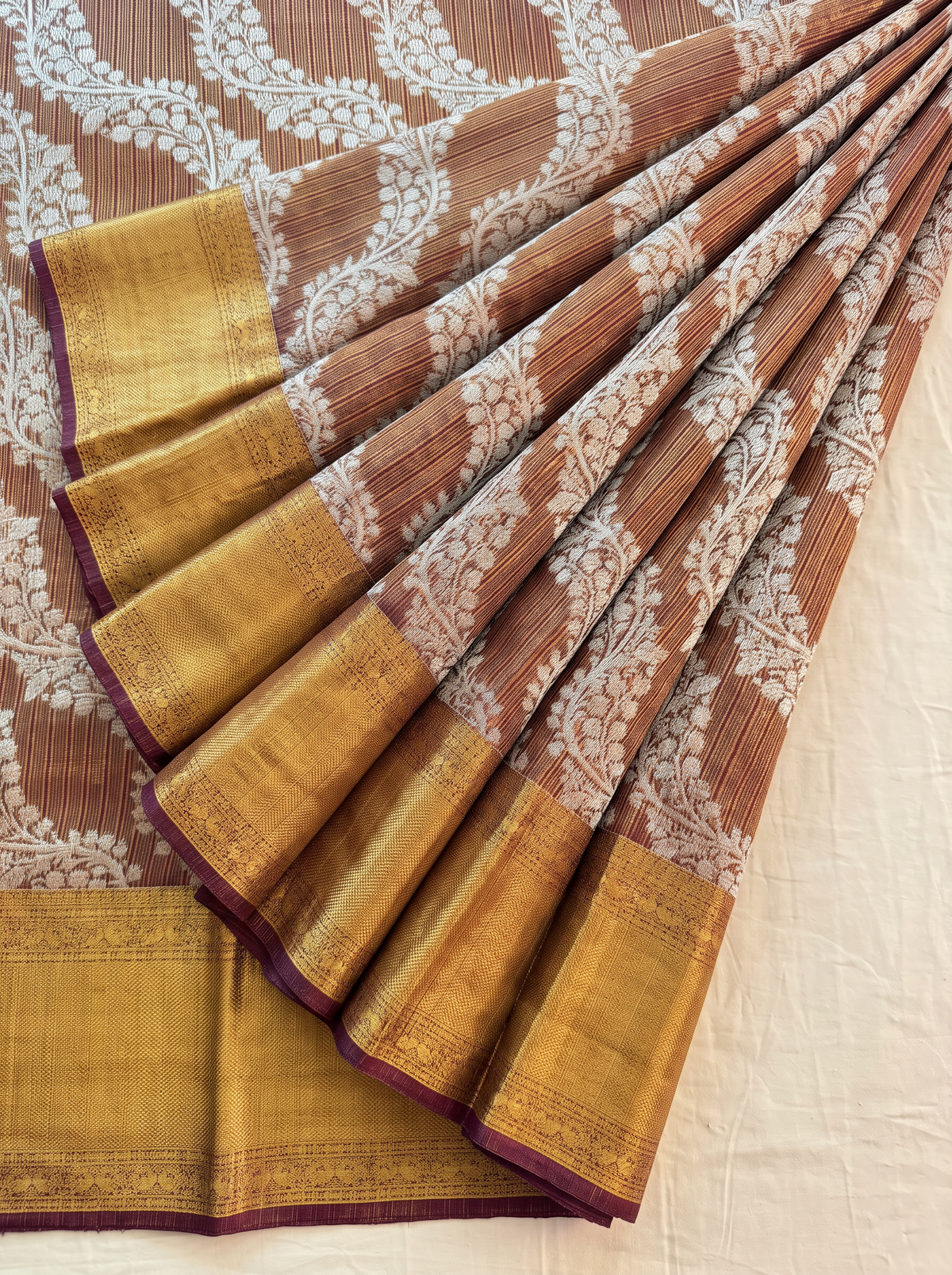 Pure Handloom Korvai Kanjivaram Tissue Silk, Zari Lehriya Brocade - Brown & Gold