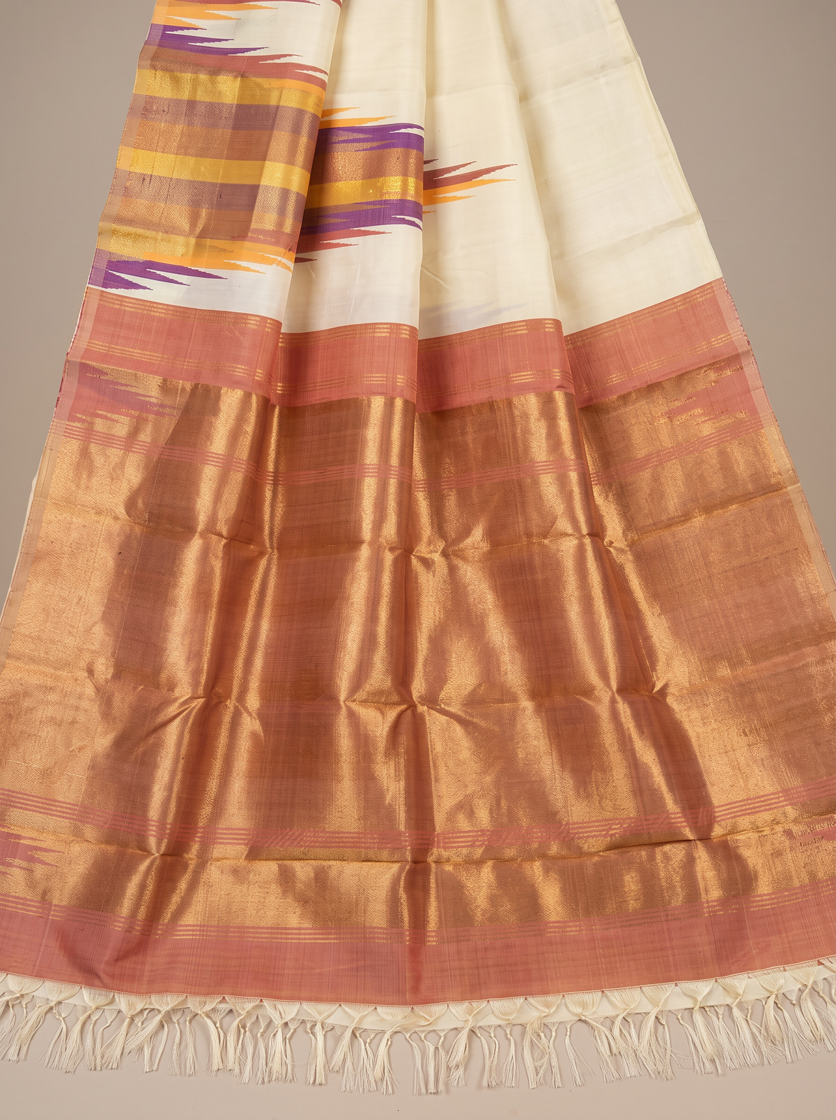 Kanjivaram - Cream and Gold