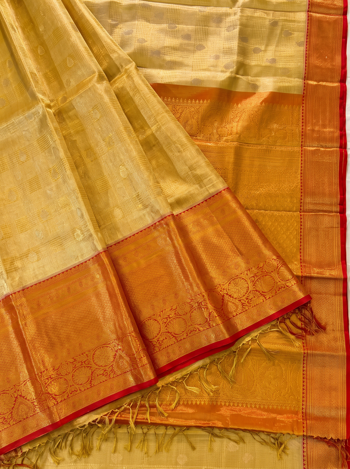 A Regal Celebration in Gold & Vermilion – Handloom Pure Kanjivaram Tissue Silk Korvai
