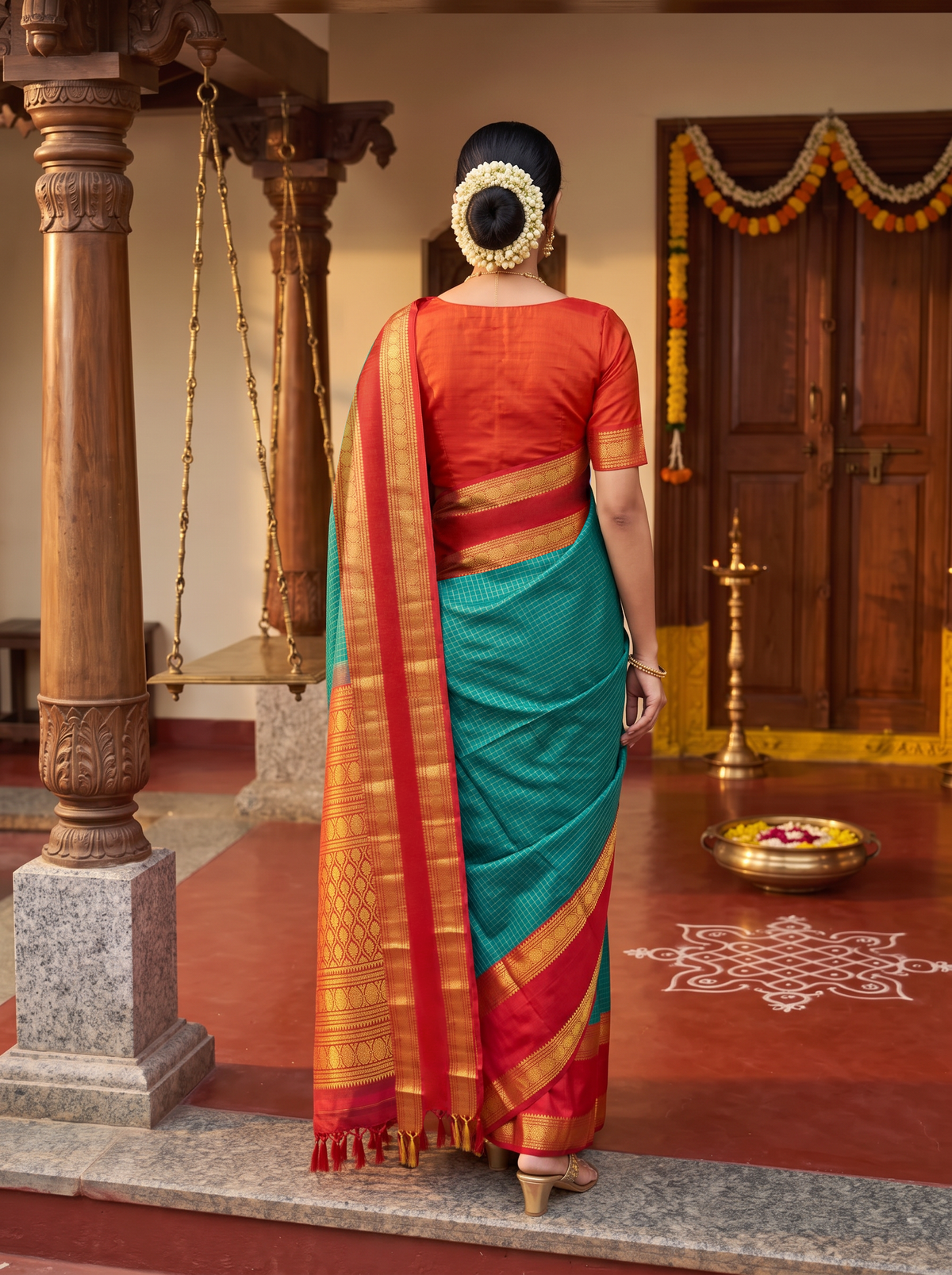 A Lush Romance of Brocade & Silk – Emerald Green & Red Pure Korvai Kanjivaram Handloom Silk Saree
