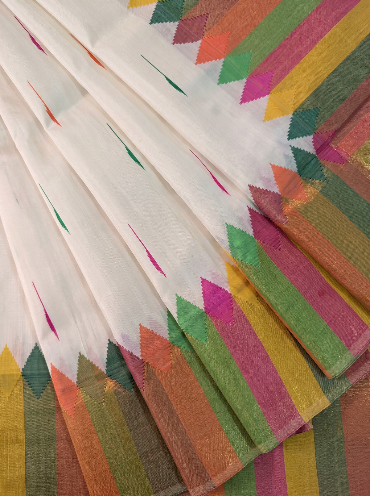 Kanjivaram - White with Pink