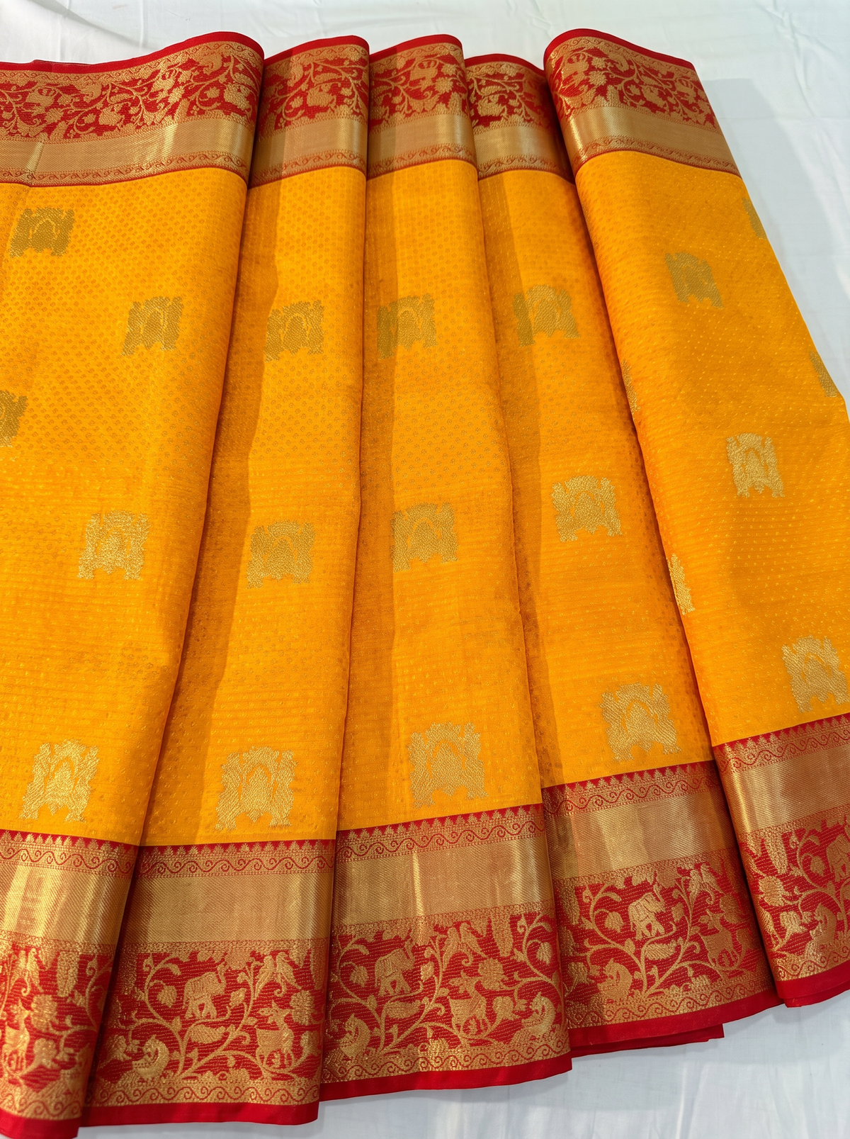 A Golden Reverie of Brocade & Silk – Golden Yellow & Red Pure Korvai Kanjivaram Handloom Silk Saree