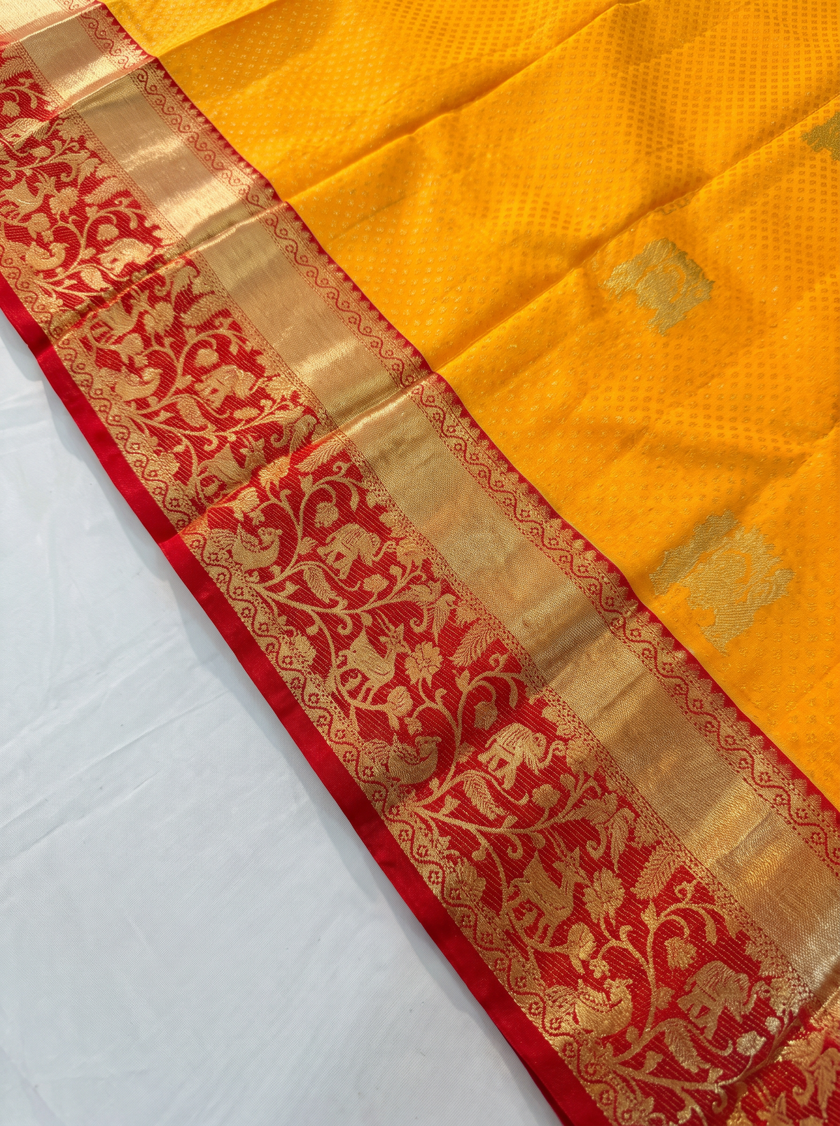 A Golden Reverie of Brocade & Silk – Golden Yellow & Red Pure Korvai Kanjivaram Handloom Silk Saree