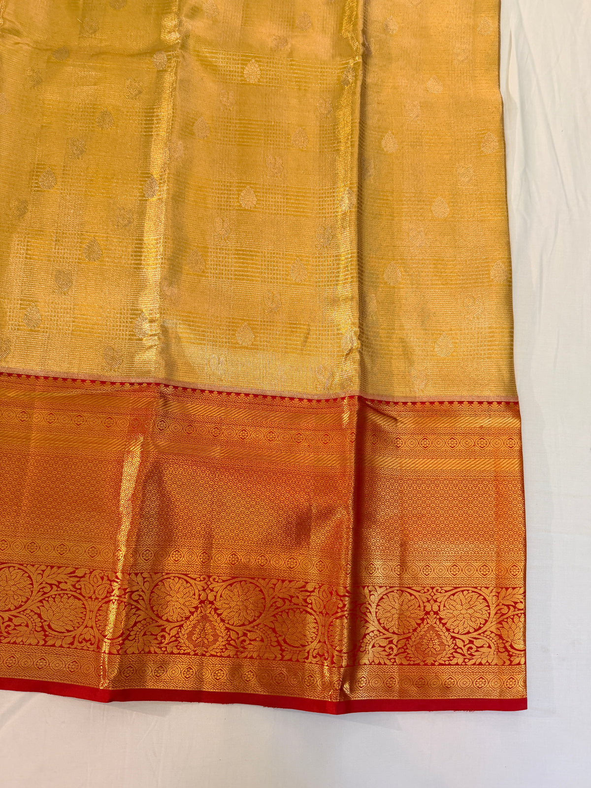 A Regal Celebration in Gold & Vermilion – Handloom Pure Kanjivaram Tissue Silk Korvai