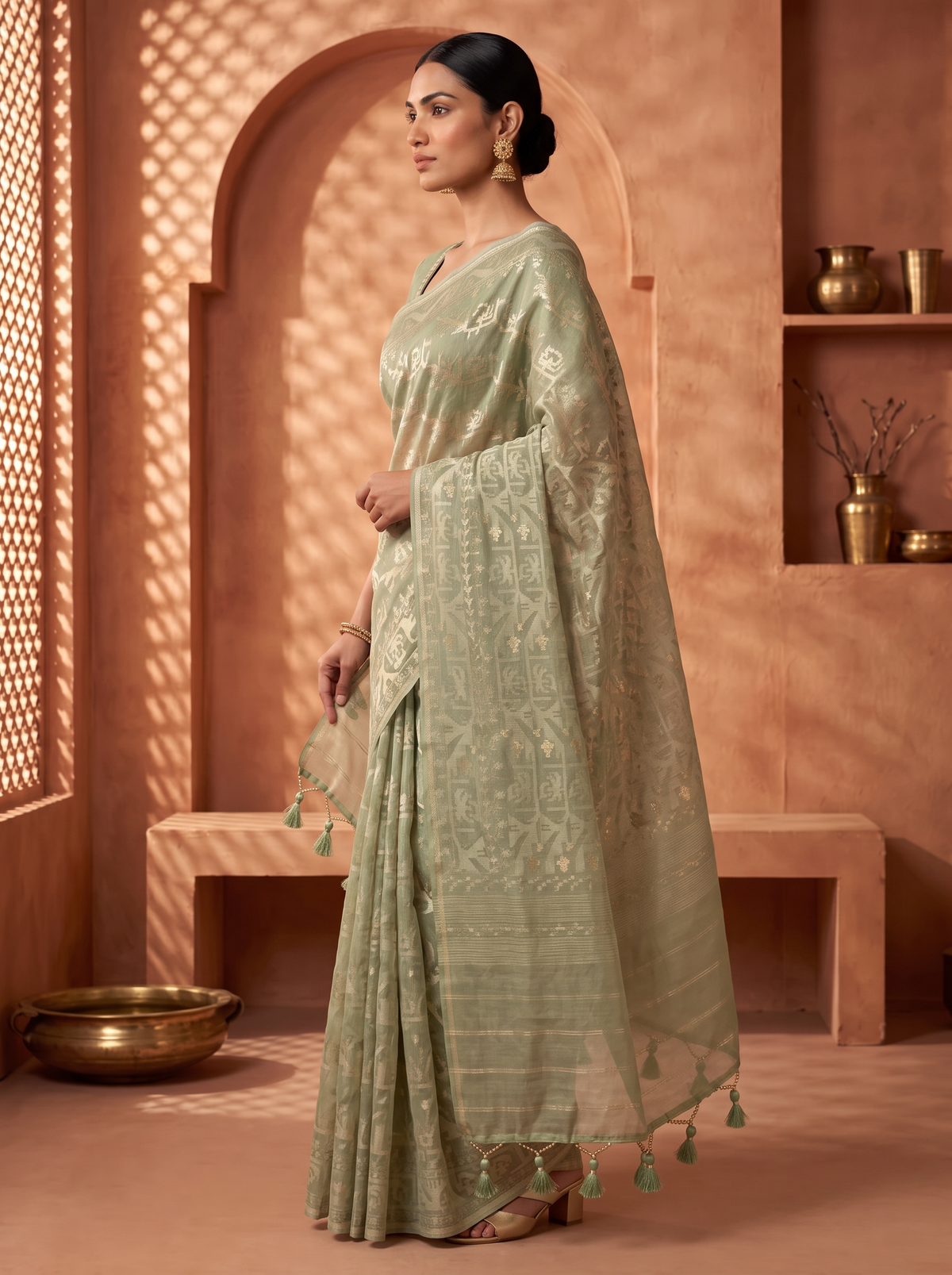 A Garden Woven in Sage — Dhakai Jamdani Where Florals Meet Geometry