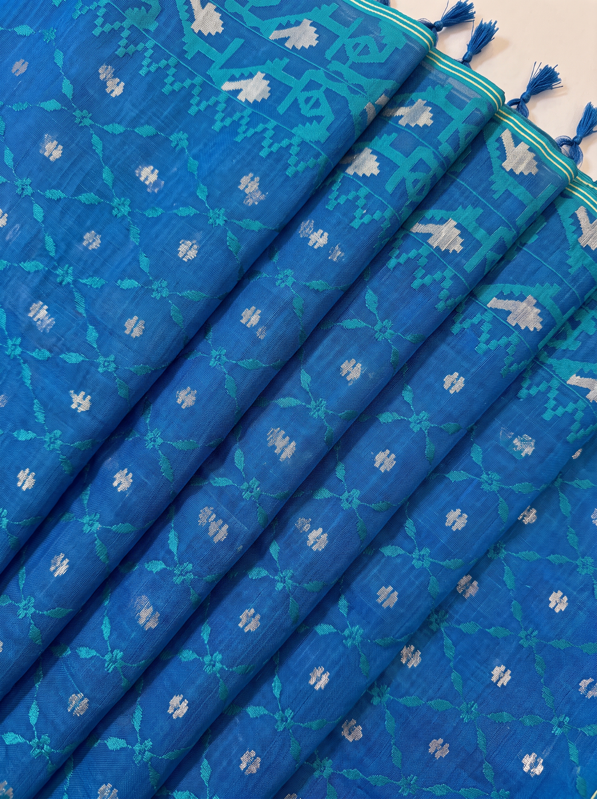 A Symphony in Sapphire and Teal — Dhakai Jamdani Woven in Timeless Geometry